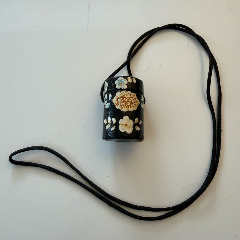 Floral Black Nexklace